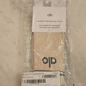 NWT Alo Yoga Throwback Sock Oatmeal Heather/Charcoal Green